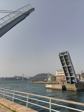 跳ね橋